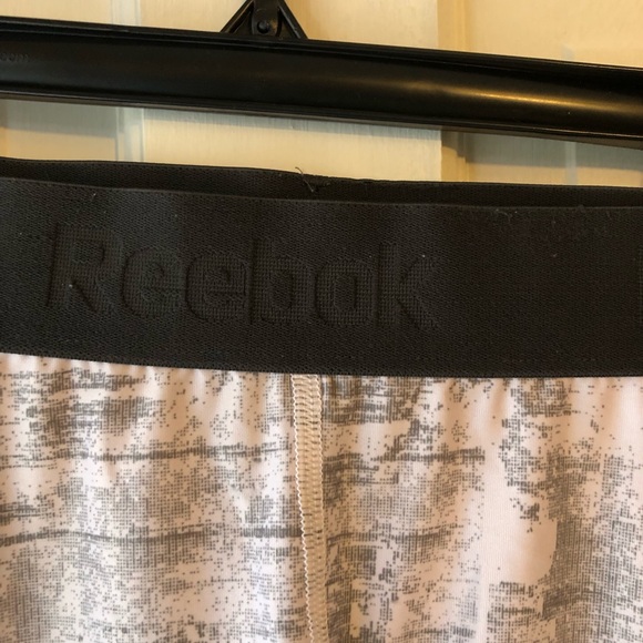 Boy’s Reebok base layer pants leggings size large. - Picture 3 of 7